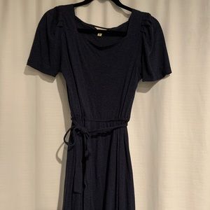 Navy blue dress with puffed sleeves